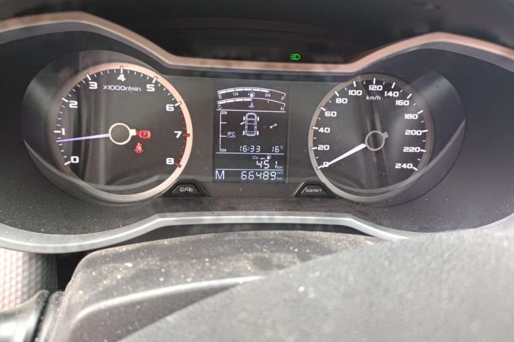 Used Geely Auto Emgrand GS 2016 Elegant Edition 1.8L Manual LingShang Model Odometer Close Up