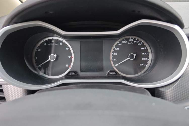 Used Geely Auto Emgrand GS 2016 Sport Edition 1.3T Manual LingShang Model Odometer Close Up