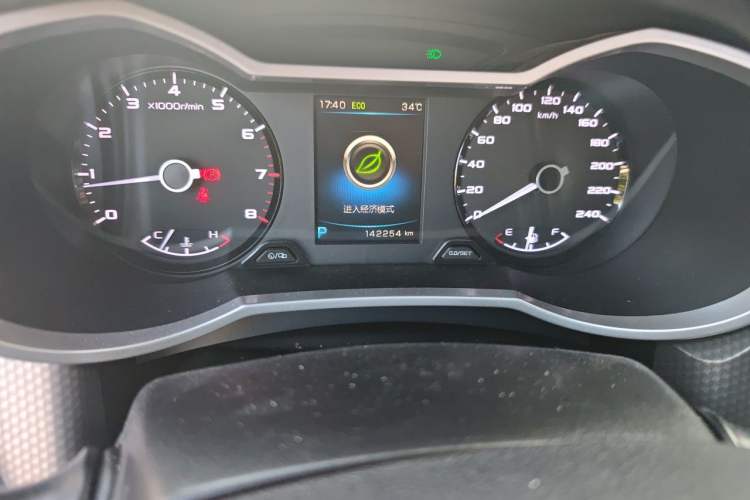 Used Geely Auto Emgrand GS 2016 Elegant Edition 1.3T Automatic ZhenShang Model Odometer Close Up