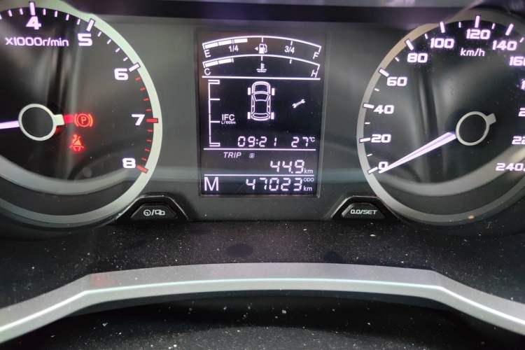 Used Geely Auto Emgrand GS 2016 Sport Edition 1.3T Manual LingShang Model Odometer Close Up