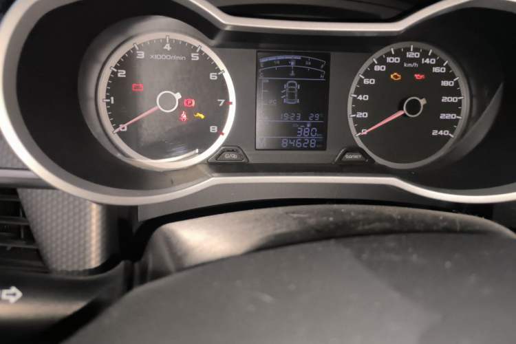 Used Geely Auto Emgrand GS 2016 Sport Edition 1.3T Manual LingShang Model Odometer Close Up