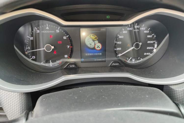 Used Geely Auto Emgrand GS 2016 Sport Edition 1.3T Automatic LingShang Model Odometer Close Up