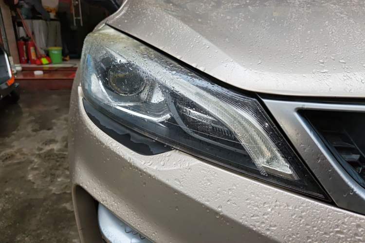 Used Geely Auto Emgrand GS 2016 Sport Edition 1.3T Automatic LingShang Model Right Front Headlight