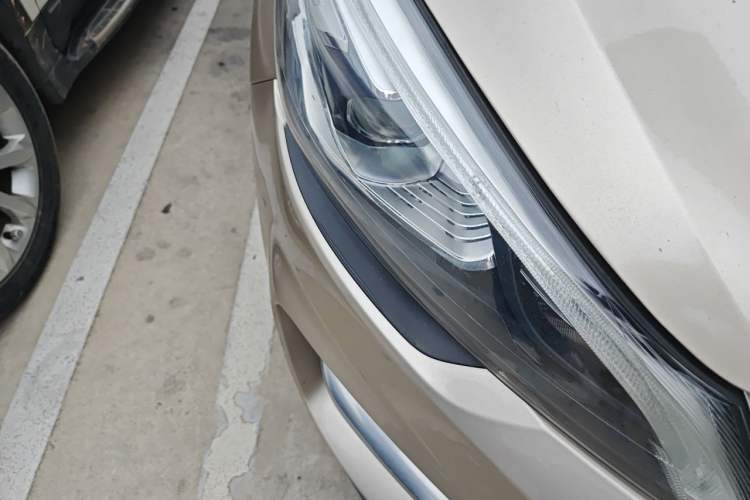 Used Geely Auto Emgrand GS 2016 Elegant Edition 1.3T Automatic LingShang Model Right Front Headlight
