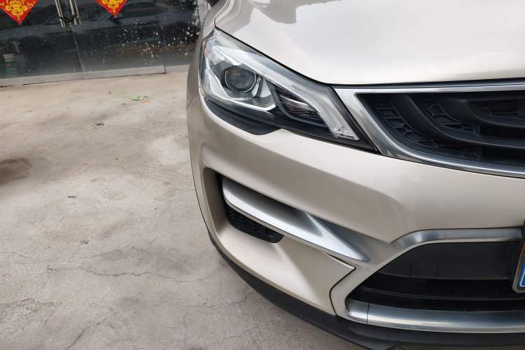 Used Geely Auto Emgrand GS 2016 Sport Edition 1.3T Manual LingShang Model Right Front Headlight