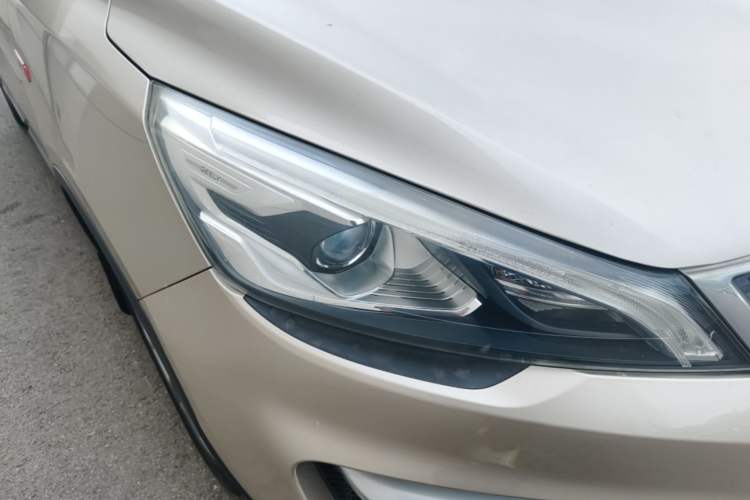 Used Geely Auto Emgrand GS 2016 Sport Edition 1.3T Automatic LingShang Model Right Front Headlight
