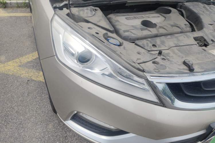 Used Geely Auto Emgrand GS 2016 Elegant Edition 1.8L Manual LingShang Model Right Front Headlight