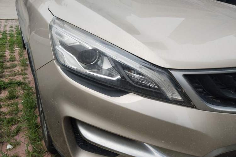 Used Geely Auto Emgrand GS 2016 Sports Edition 1.8L Manual LingShang Model Right Front Headlight