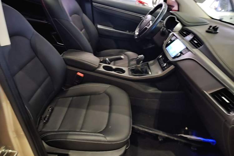 Used Geely Auto Emgrand GS 2016 Sports Edition 1.8L Manual LingShang Model Right Front Seat