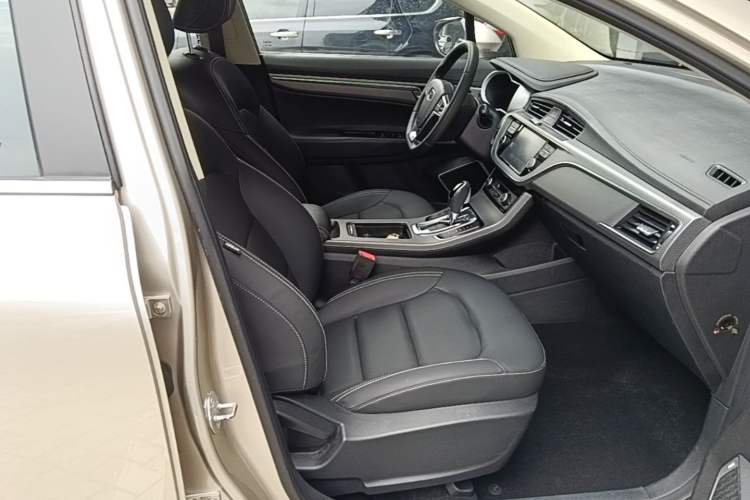 Used Geely Auto Emgrand GS 2016 Sport Edition 1.8L Automatic LingShang Model Right Front Seat