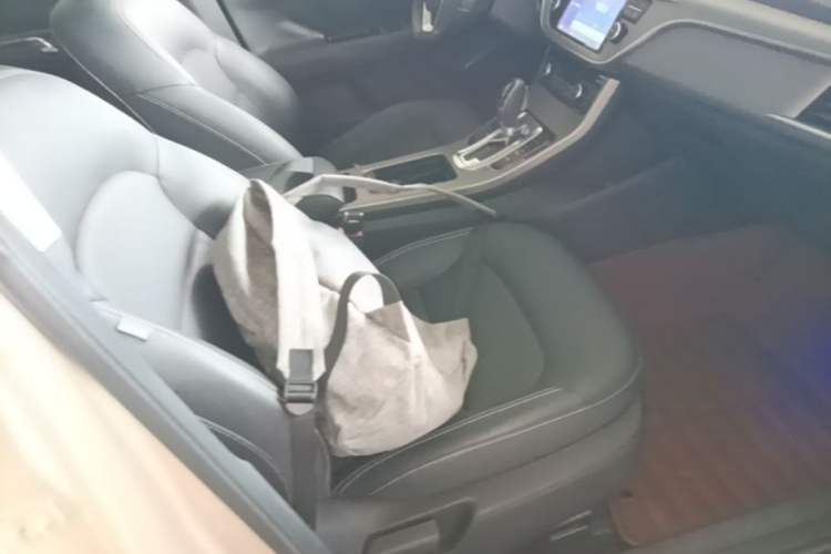 Used Geely Auto Emgrand GS 2016 Sport Edition 1.3T Automatic LingShang Model Right Front Seat