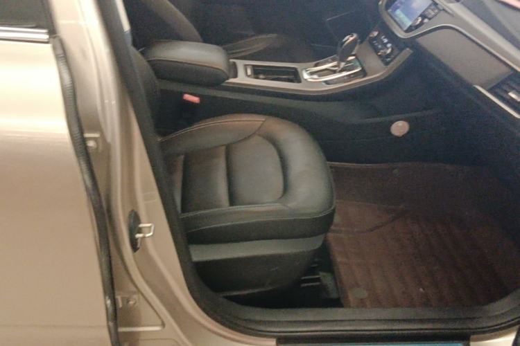 Used Geely Auto Emgrand GS 2016 Elegant Edition 1.3T Automatic LingShang Model Right Front Seat