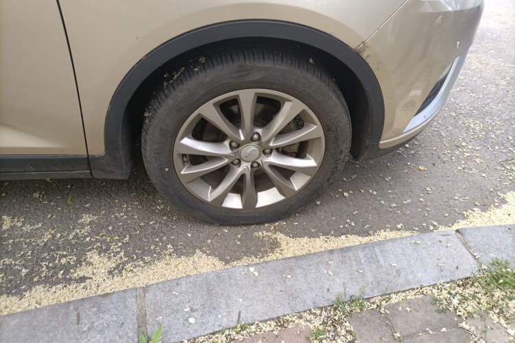 Used Geely Auto Emgrand GS 2016 Elegant Edition 1.3T Automatic LingShang Model Right Front Wheel Hub