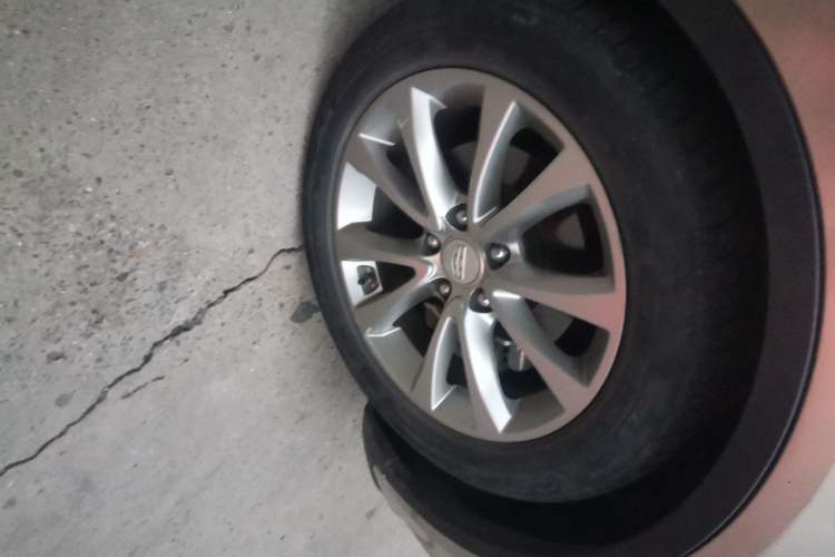Used Geely Auto Emgrand GS 2016 Elegant Edition 1.3T Manual LingShang Model Right Front Wheel Hub