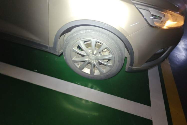 Used Geely Auto Emgrand GS 2016 Elegant Edition 1.3T Manual LingShang Model Right Front Wheel Hub