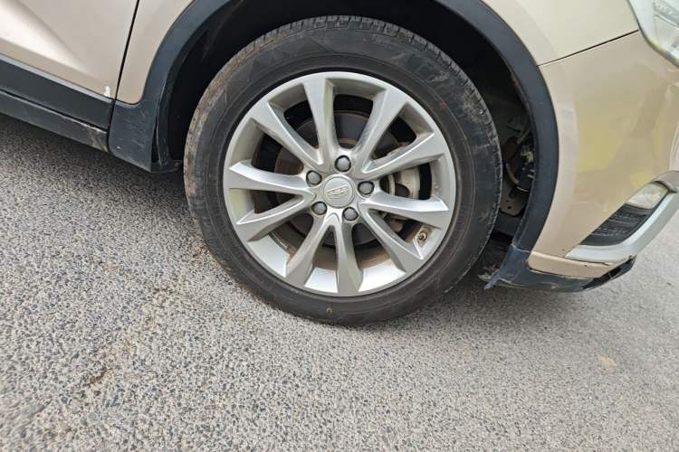 Used Geely Auto Emgrand GS 2016 Elegant Edition 1.8L Manual LingShang Model Right Front Wheel Hub