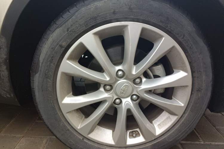 Used Geely Auto Emgrand GS 2016 Elegant Edition 1.8L Manual LingShang Model Right Front Wheel Hub