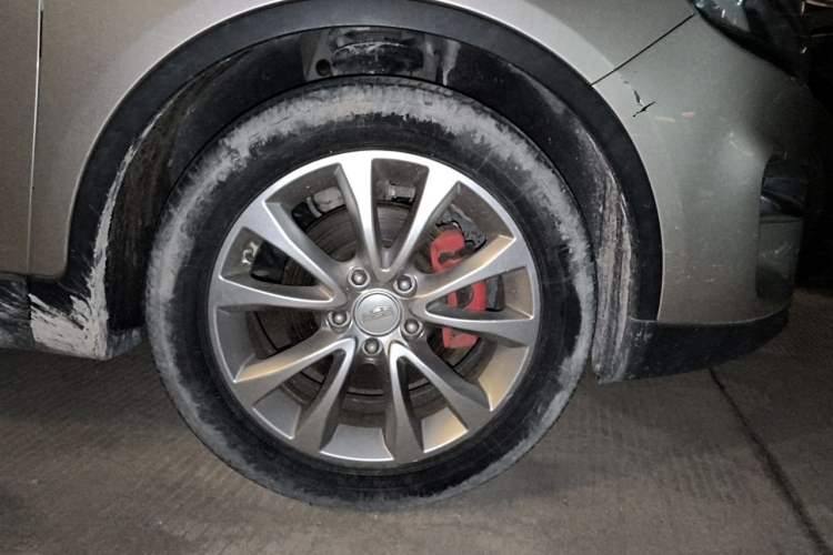 Used Geely Auto Emgrand GS 2016 Sports Edition 1.8L Manual LingShang Model Right Front Wheel Hub