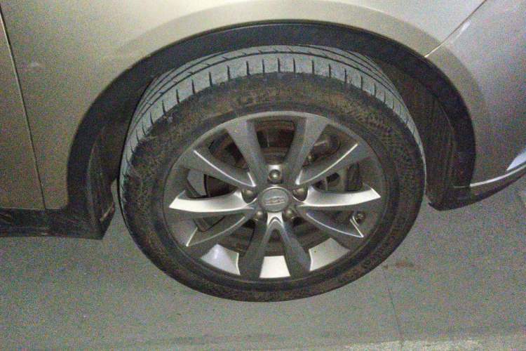 Used Geely Auto Emgrand GS 2016 Elegant Edition 1.8L Manual LingShang Model Right Front Wheel Hub