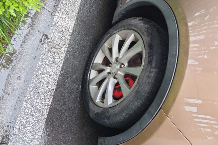 Used Geely Auto Emgrand GS 2016 Sport Edition 1.3T Manual LingShang Model Right Front Wheel Hub