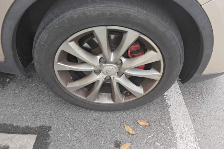 Used Geely Auto Emgrand GS 2016 Sports Edition 1.8L Manual LingShang Model Right Front Wheel Hub