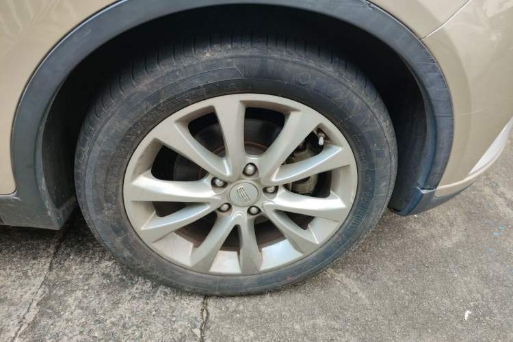 Used Geely Auto Emgrand GS 2016 Elegant Edition 1.3T Automatic LingShang Model Right Front Wheel Hub