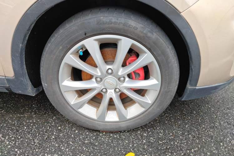 Used Geely Auto Emgrand GS 2016 Sport Edition 1.3T Manual LingShang Model Right Front Wheel Hub