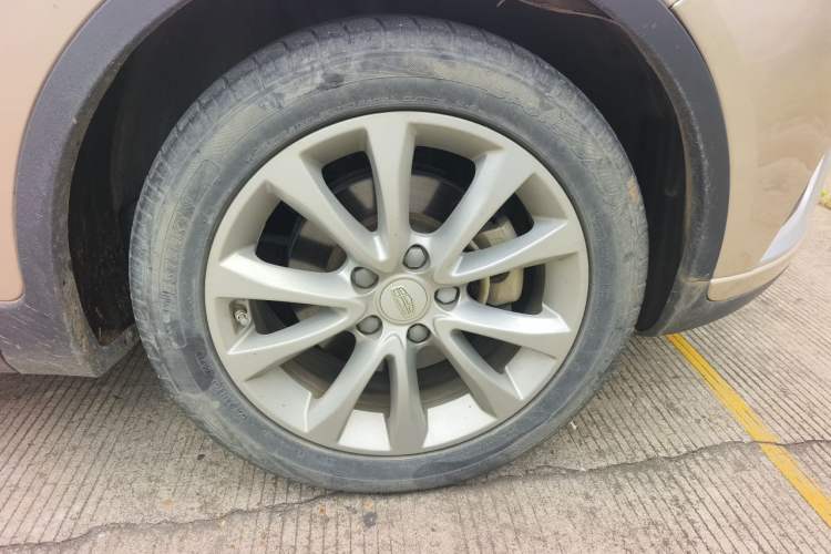 Used Geely Auto Emgrand GS 2016 Elegant Edition 1.8L Manual LingShang Model Right Front Wheel Hub
