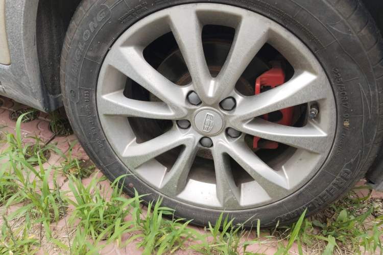 Used Geely Auto Emgrand GS 2016 Sports Edition 1.8L Manual LingShang Model Right Front Wheel Hub