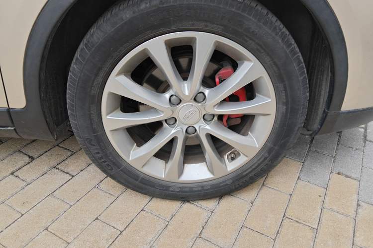Used Geely Auto Emgrand GS 2016 Sports Edition 1.8L Manual LingShang Model Right Front Wheel Hub