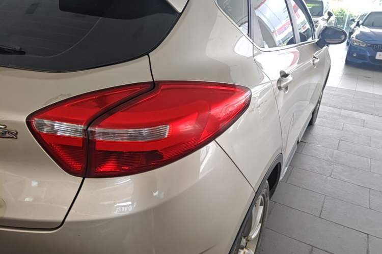 Used Geely Auto Emgrand GS 2016 Sports Edition 1.8L Manual LingShang Model Right Rear Taillight