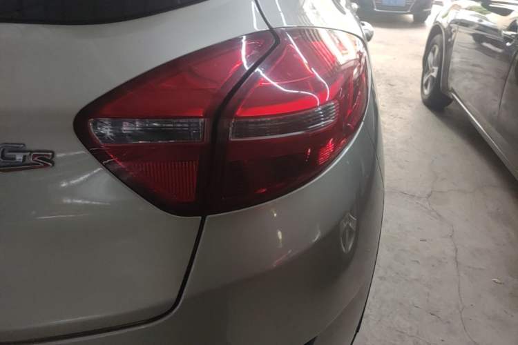 Used Geely Auto Emgrand GS 2016 Sport Edition 1.3T Automatic LingShang Model Right Rear Taillight