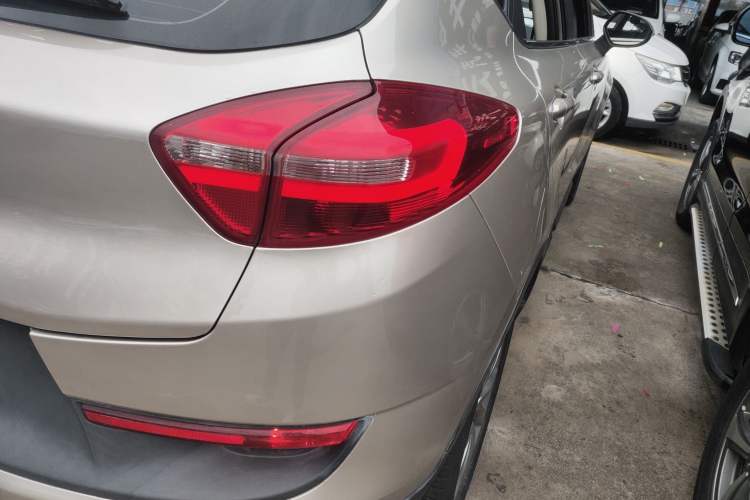 Used Geely Auto Emgrand GS 2016 Sport Edition 1.8L Automatic LingShang Model Right Rear Taillight