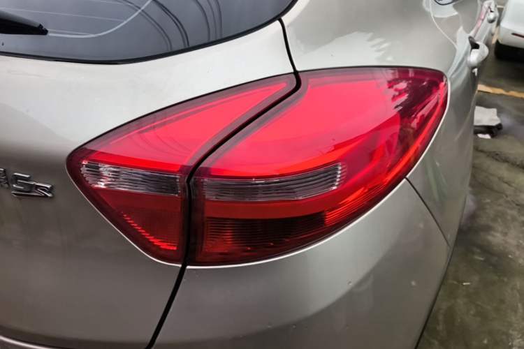 Used Geely Auto Emgrand GS 2016 Elegant Edition 1.3T Manual LingShang Model Right Rear Taillight