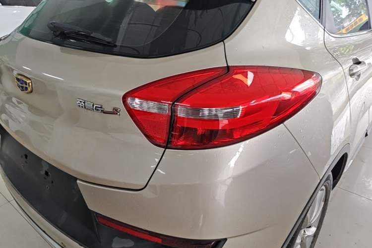 Used Geely Auto Emgrand GS 2016 Sport Edition 1.8L Automatic LingShang Model Right Rear Taillight