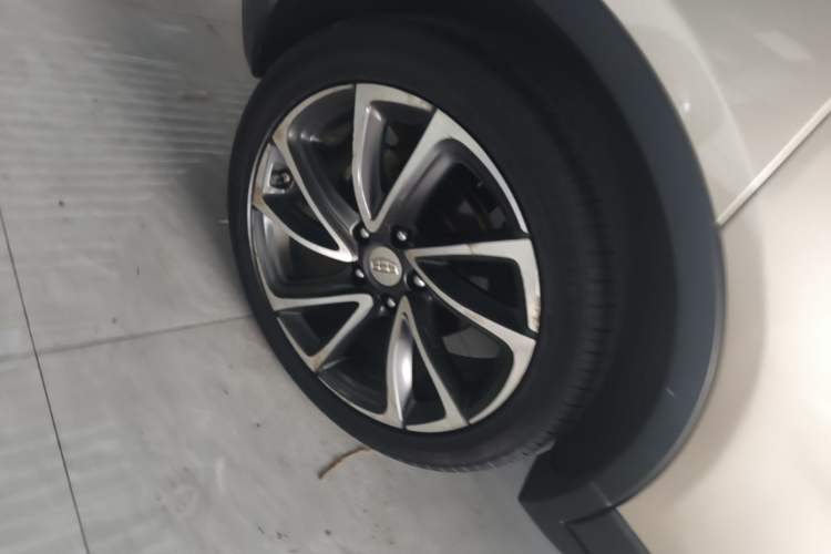 Used Geely Auto Emgrand GS 2016 Elegant Edition 1.3T Automatic ZhenShang Model Right Rear Wheel Hub