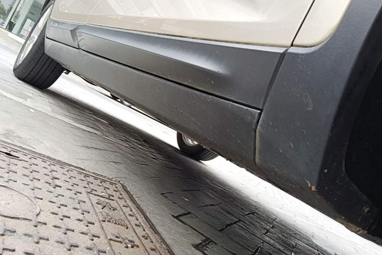 Used Geely Auto Emgrand GS 2016 Sport Edition 1.8L Automatic LingShang Model Right Side Sill
