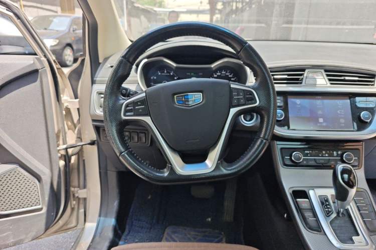 Used Geely Auto Emgrand GS 2016 Elegant Edition 1.8L Automatic LingShang Model Steering Wheel