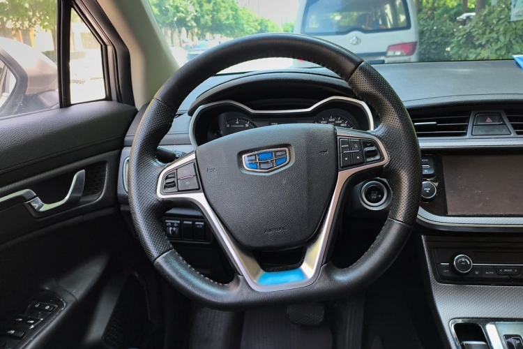 Used Geely Auto Emgrand GS 2016 Elegant Edition 1.8L Automatic LingShang Model Steering Wheel