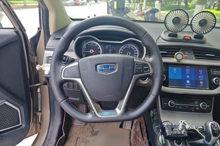 Used Geely Auto Emgrand GS 2016 Elegant Edition 1.8L Manual LingShang Model Steering Wheel