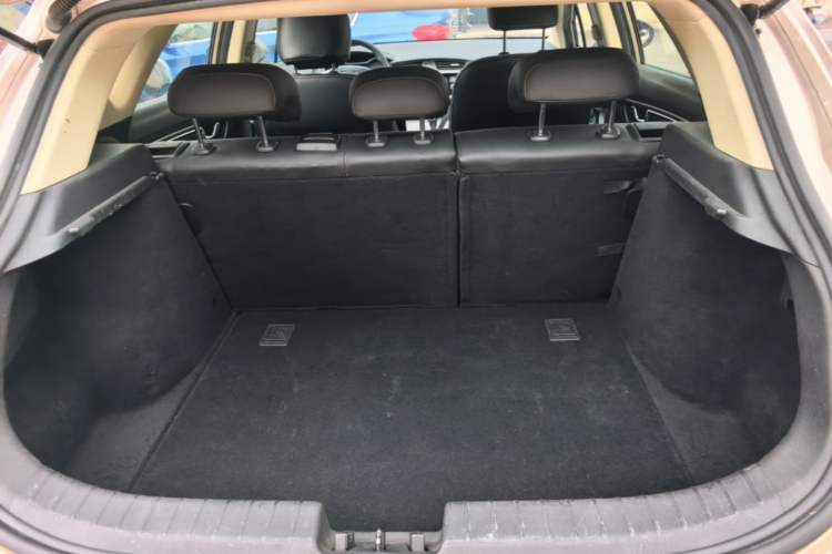 Used Geely Auto Emgrand GS 2016 Elegant Edition 1.8L Manual LingShang Model Trunk