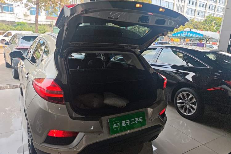 Used Geely Auto Emgrand GS 2016 Elegant Edition 1.3T Automatic ZhenShang Model Trunk