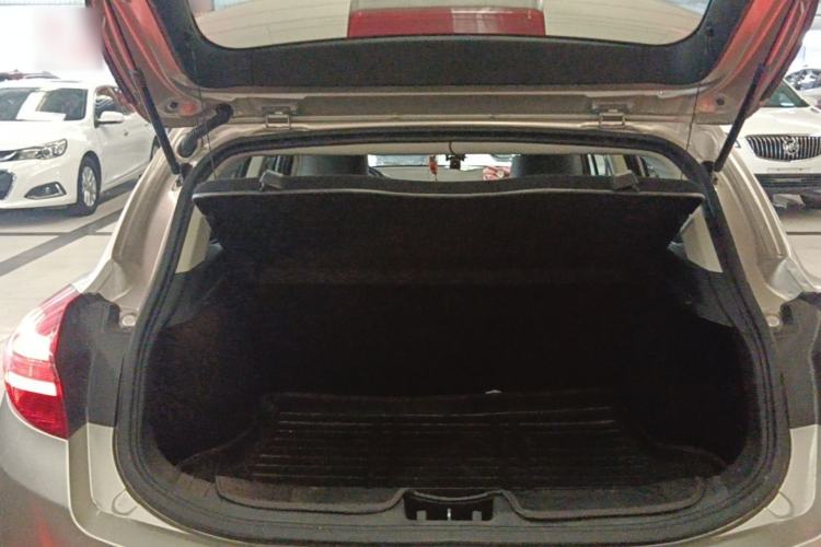 Used Geely Auto Emgrand GS 2016 Elegant Edition 1.3T Automatic LingShang Model Trunk
