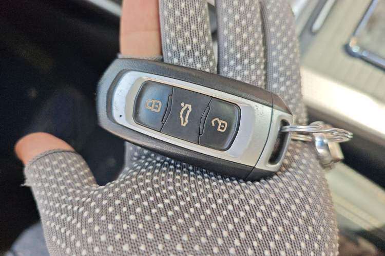 Used Geely Auto Emgrand GS 2016 Elegant Edition 1.8L Automatic LingShang Model Vehicle Key