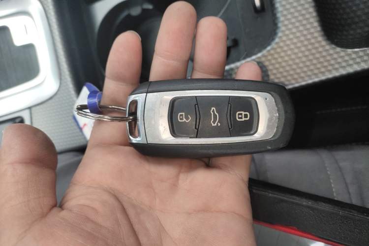 Used Geely Auto Emgrand GS 2016 Sport Edition 1.8L Automatic LingShang Model Vehicle Key