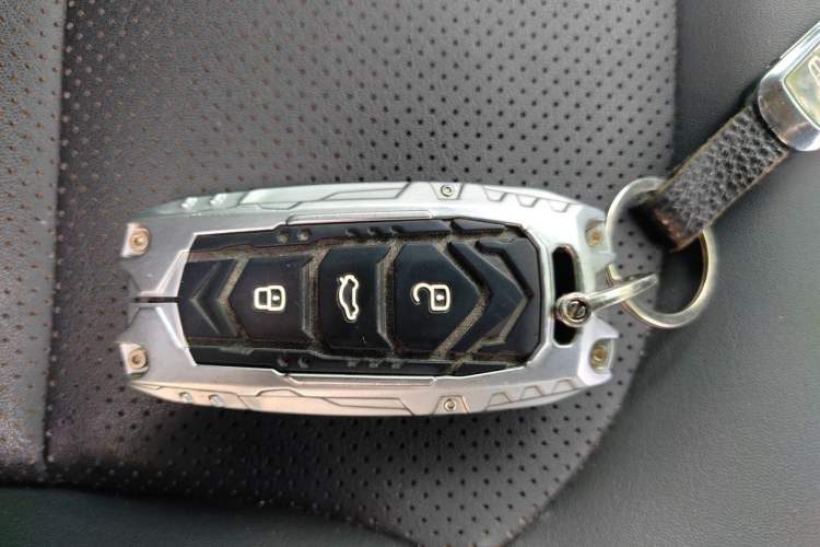 Used Geely Auto Emgrand GS 2016 Sport Edition 1.3T Manual LingShang Model Vehicle Key