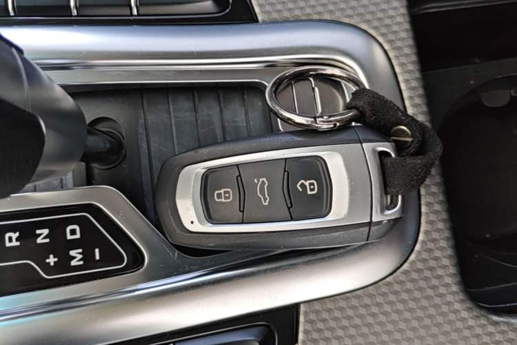 Used Geely Auto Emgrand GS 2016 Sport Edition 1.8L Automatic LingShang Model Vehicle Key