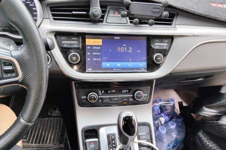 Used Geely Auto Emgrand GS 2016 Elegant Edition 1.3T Automatic LingShang Model Audio And AC Panel