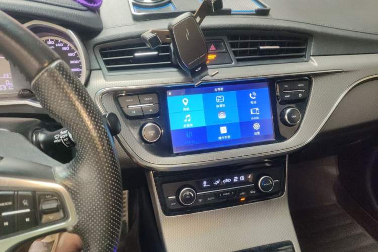 Used Geely Auto Emgrand GS 2016 Sports Edition 1.8L Manual LingShang Model Audio And AC Panel