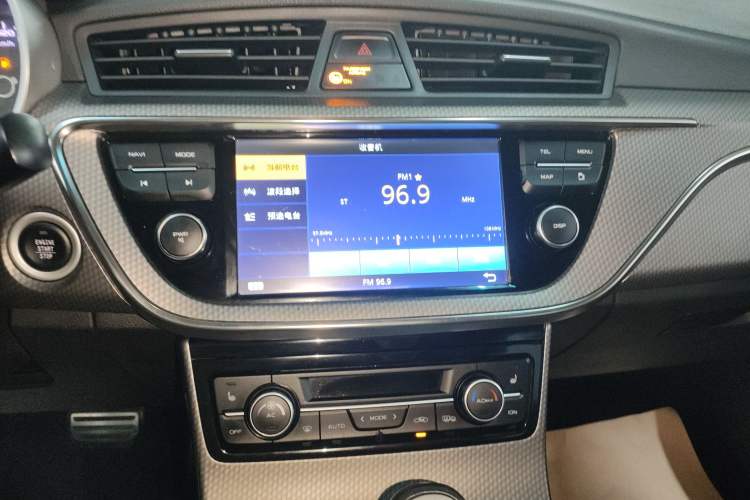 Used Geely Auto Emgrand GS 2016 Sport Edition 1.3T Automatic ZhenShang Model Audio And AC Panel